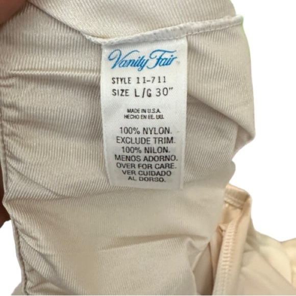 Vintage Vanity Fair Nylon Slip - Picture 3 of 3